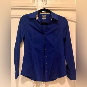 Women's dress shirts all-day comfortable, worn only once time, good for work